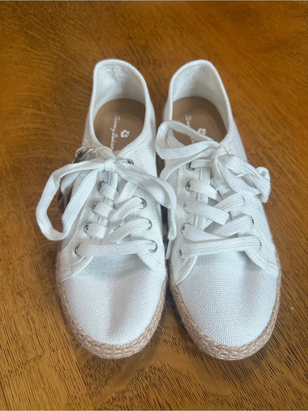 Tommy Bahama White Canvas Espadrille Lace-Up Sneaker Women’s 8.5 NWT